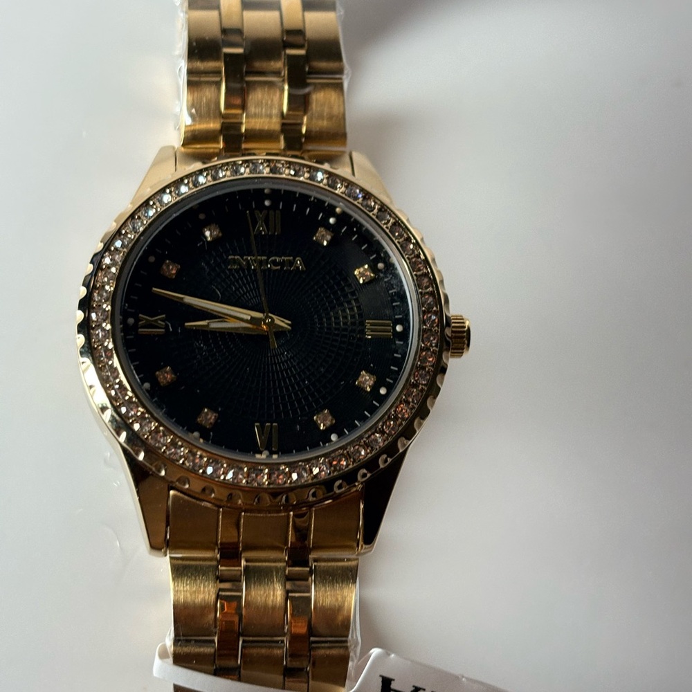 Brand New in the box 🔥🔥🔥Invicta Women’s Watch Gold Timepiece with waterproof. - Picture 8 of 12